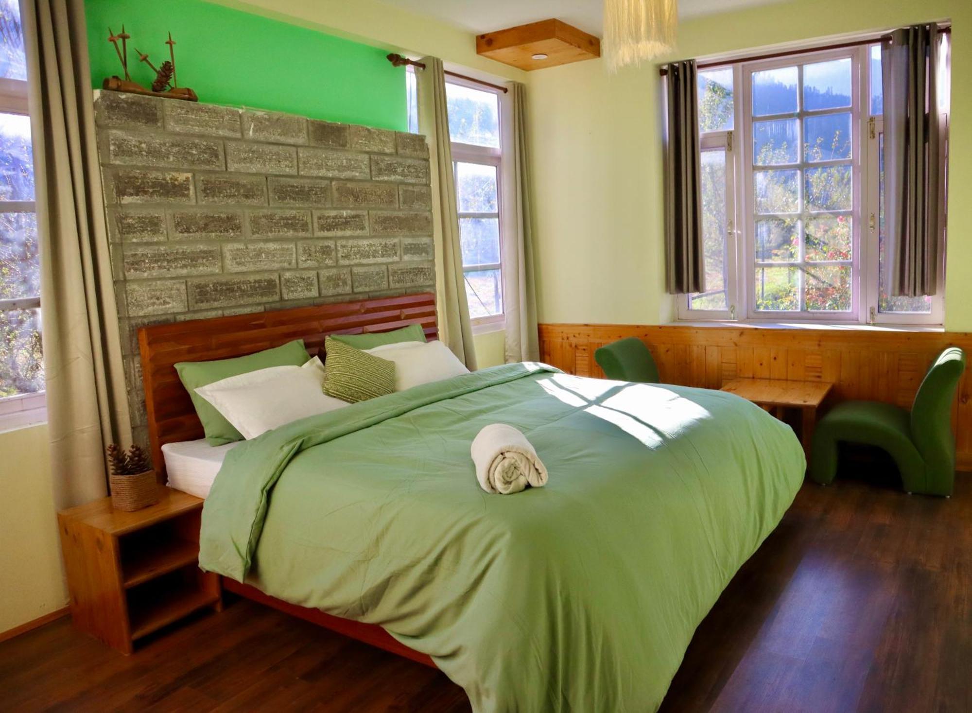 Fluestern Hostel And Cafe Nagar  Екстериор снимка